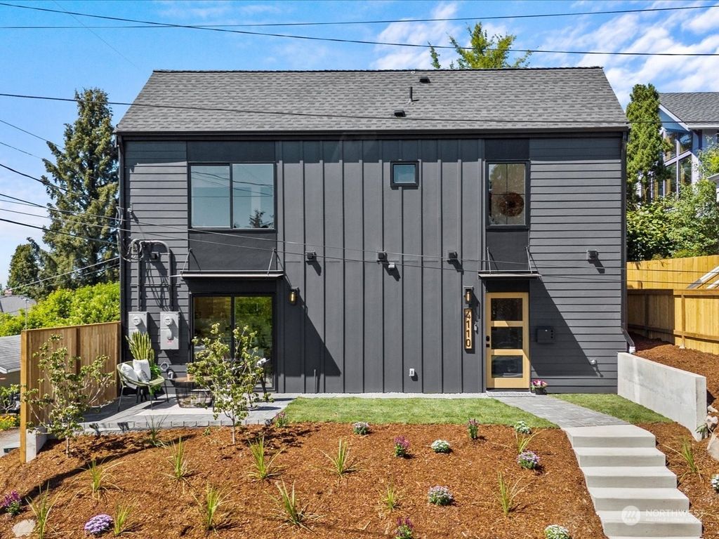 Photo of 4110 SW Bradford Street, Seattle, WA 98116 (MLS # 2255151)