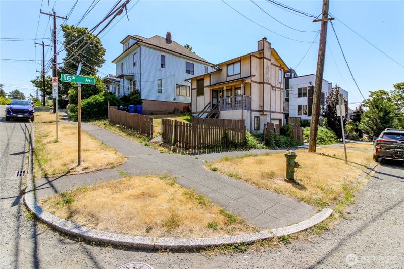 1601 E Alder Street