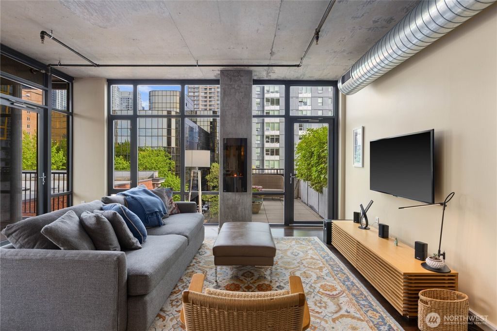 Photo of 2720 3rd Avenue #509, Seattle, WA 98121 (MLS # 2520592)