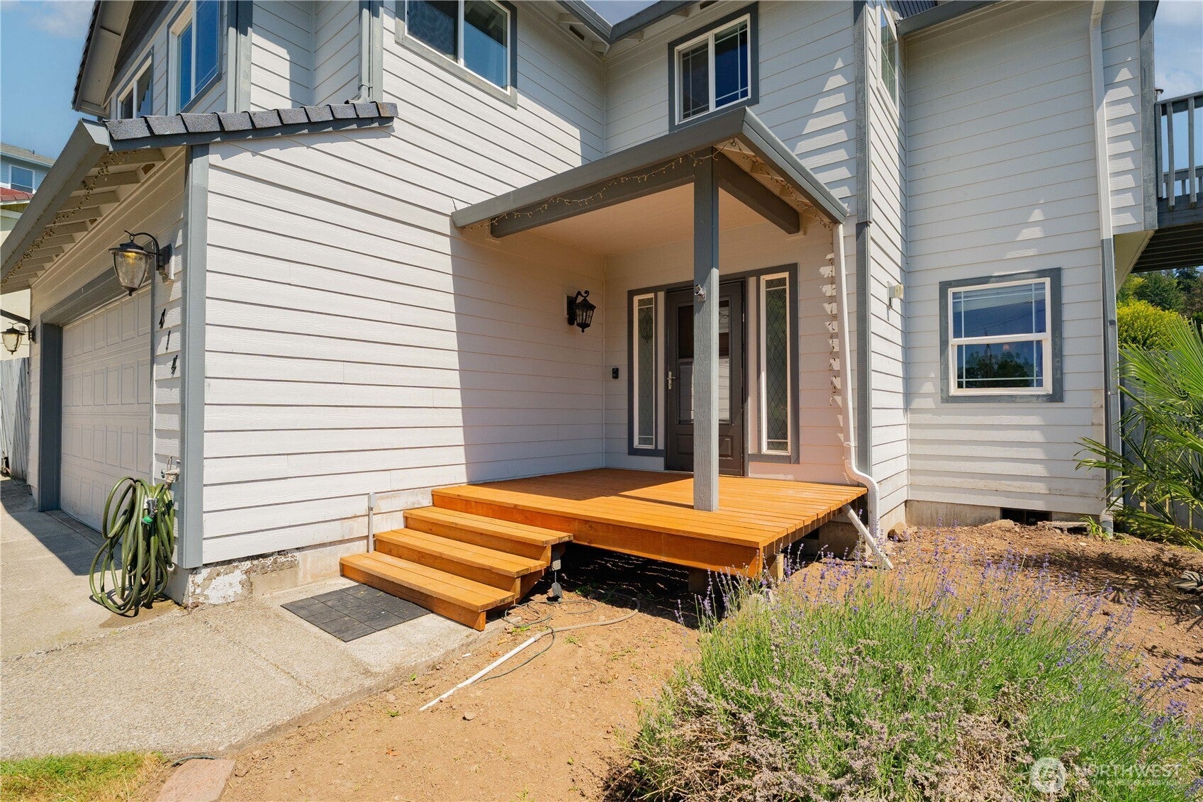 414 N 3rd Place