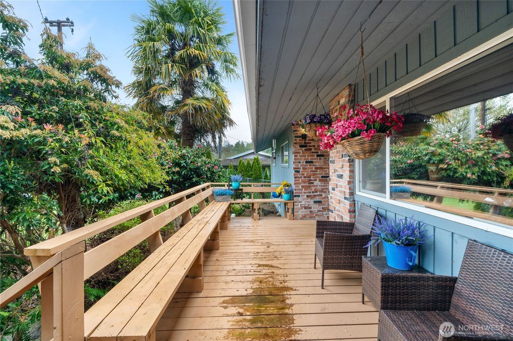 Photo of 279 Holly Lane, Cosmopolis, WA 98537 (MLS # 2492196)