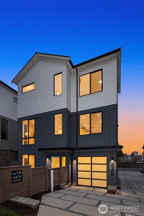 Photo of 4406 1st Avenue NE, Seattle, WA 98105 (MLS # 2576857)