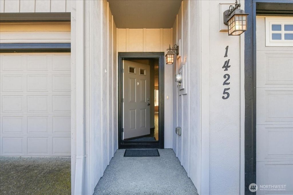 Photo of 1425 NE 83rd Drive, Vancouver, WA 98665 (MLS # 2485656)