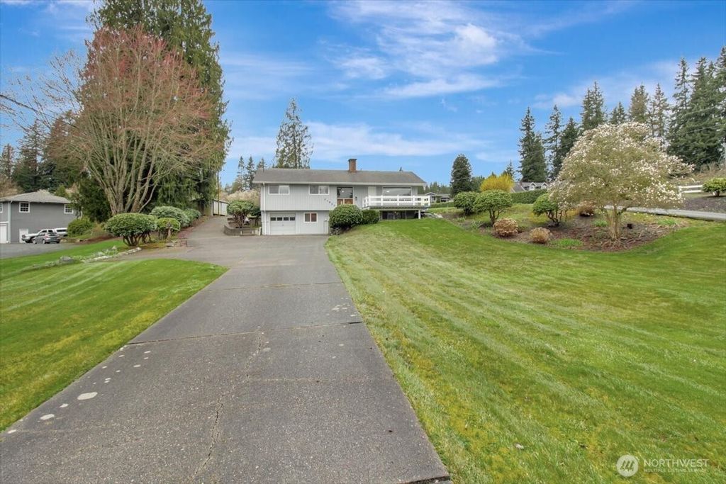 Photo of 21620 88th Drive NE, Arlington, WA 98223 (MLS # 2492865)
