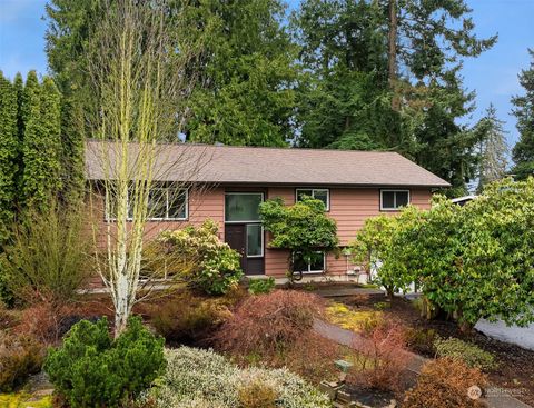 Photo of 4224 184th Street SW, Lynnwood, WA 98037 (MLS # 2199039)