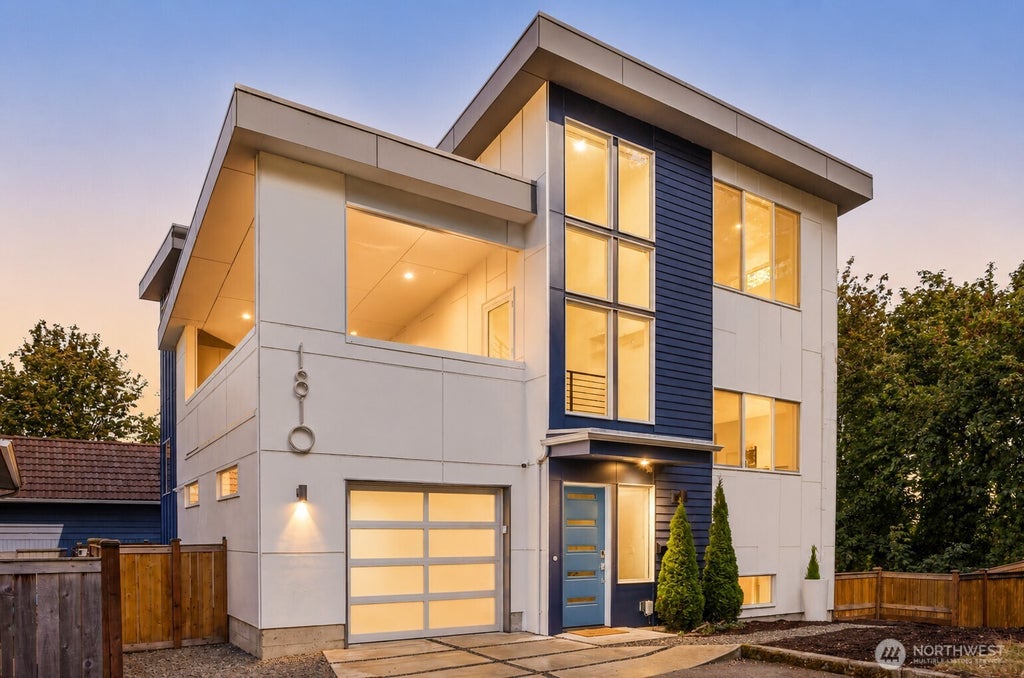Photo of 1810 SW Dakota Street, Seattle, WA 98106 (MLS # 2573538)