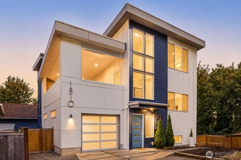 Photo of 1810 SW Dakota Street, Seattle, WA 98106 (MLS # 2573538)