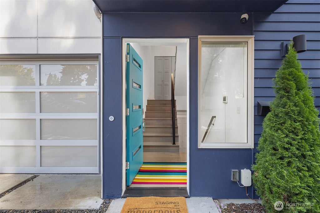 Photo of 1810 SW Dakota Street, Seattle, WA 98106 (MLS # 2573538)