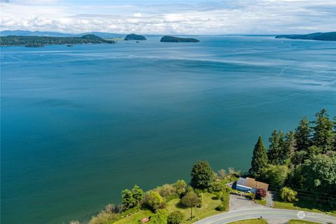 A home in Oak Harbor