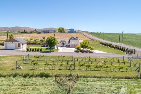 Photo of 401 Morrison Road, Ellensburg, WA 98926 (MLS # 2536927)