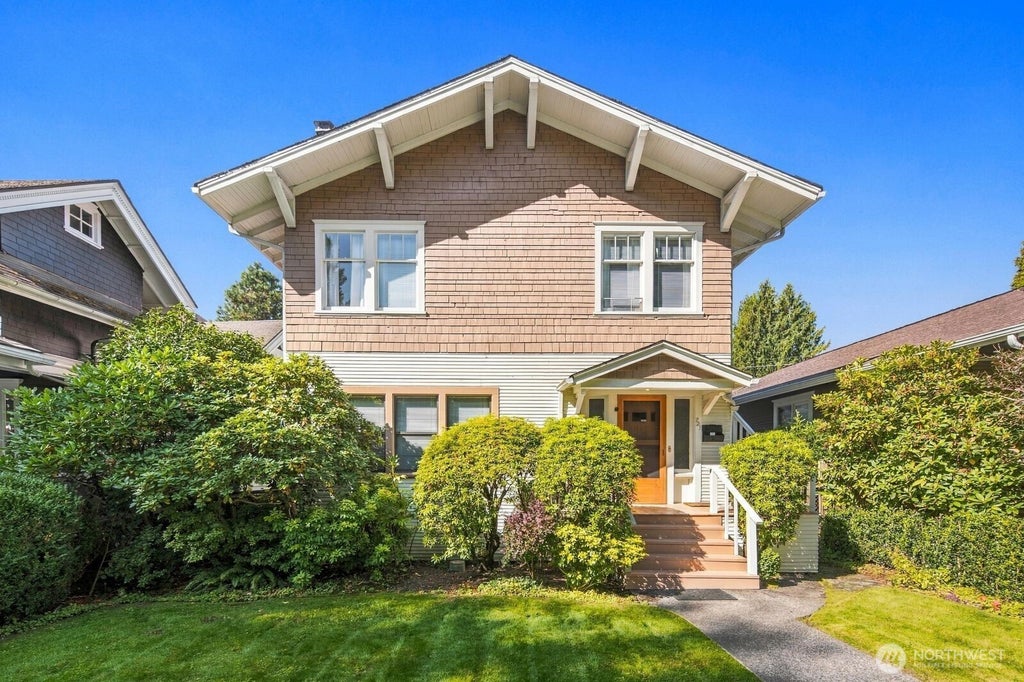 Photo of 721 21st Avenue E, Seattle, WA 98112 (MLS # 2587540)