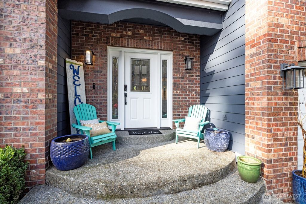 Photo of 720 62nd Avenue NE, Tacoma, WA 98422 (MLS # 2477018)