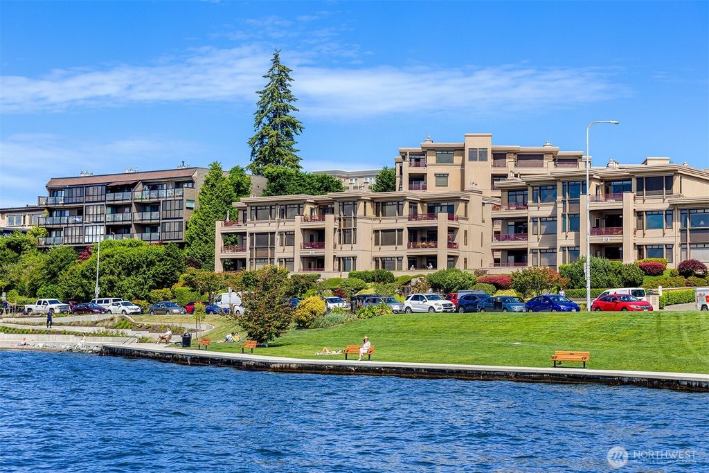 Photo of 221 5th Avenue S #E202, Kirkland, WA 98033 (MLS # 2341545)