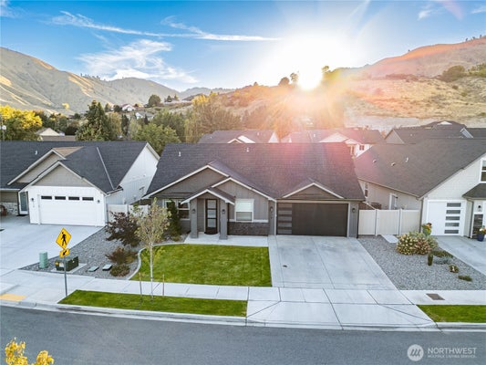 978 RACINE SPRINGS DR, WENATCHEE, WA 98801 - Image 6beff44fa93b49a890cc0203b271dae4/3242551465