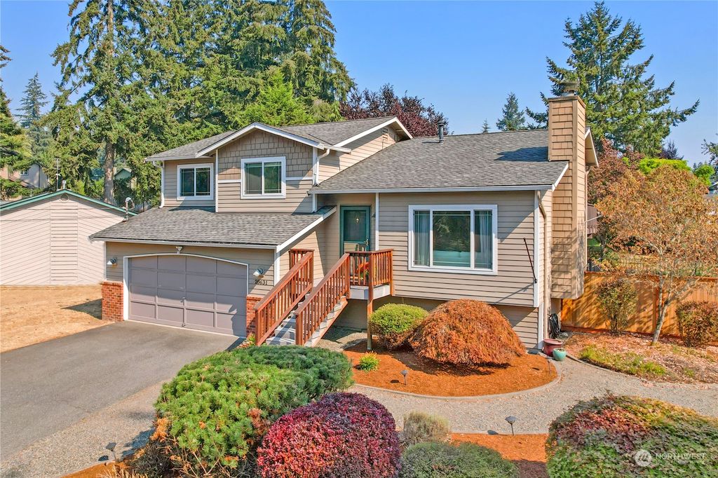 Photo of 20631 Crawford Road, Lynnwood, WA 98036 (MLS # 1999218)
