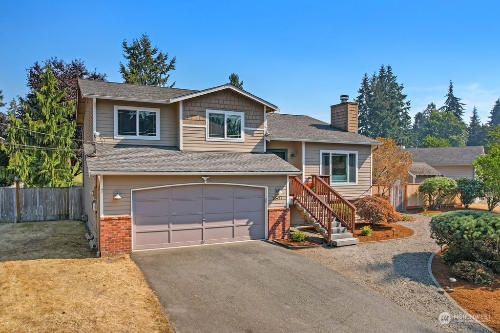 Photo of 20631 Crawford Road, Lynnwood, WA 98036 (MLS # 1999218)