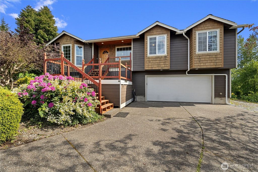 Photo of 17116 Blackberry Court, Mount Vernon, WA 98274 (MLS # 2527633)