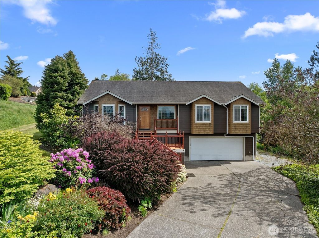 Photo of 17116 Blackberry Court, Mount Vernon, WA 98274 (MLS # 2527633)