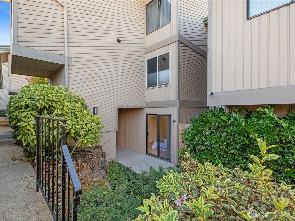 Photo of 23001 Lakeview Drive #103, Mountlake Terrace, WA 98043 (MLS # 2439650)