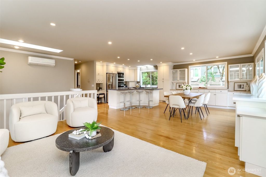 Photo of 11633 132nd Court NE, Redmond, WA 98052 (MLS # 2380101)