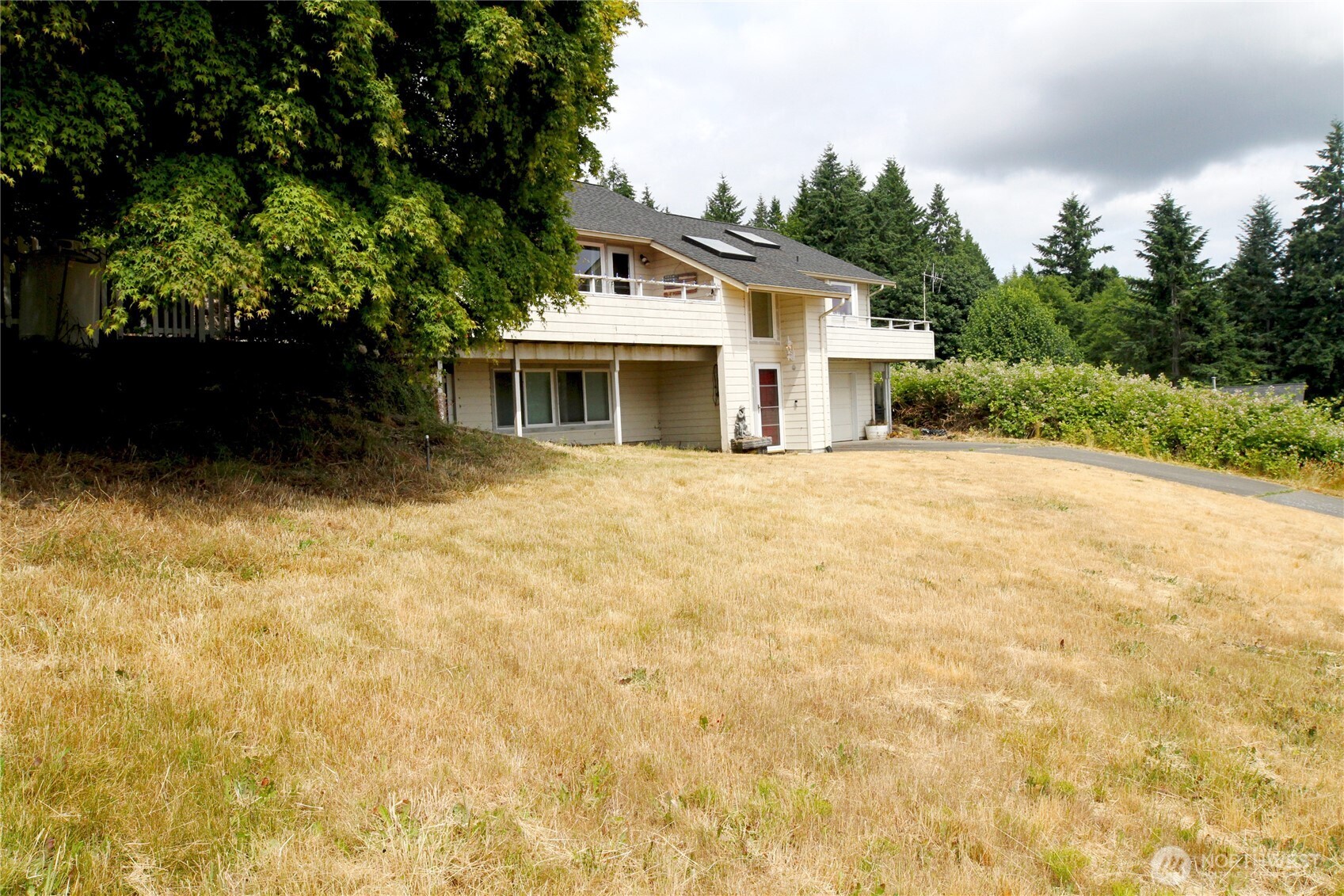 800 Thorndyke Rd