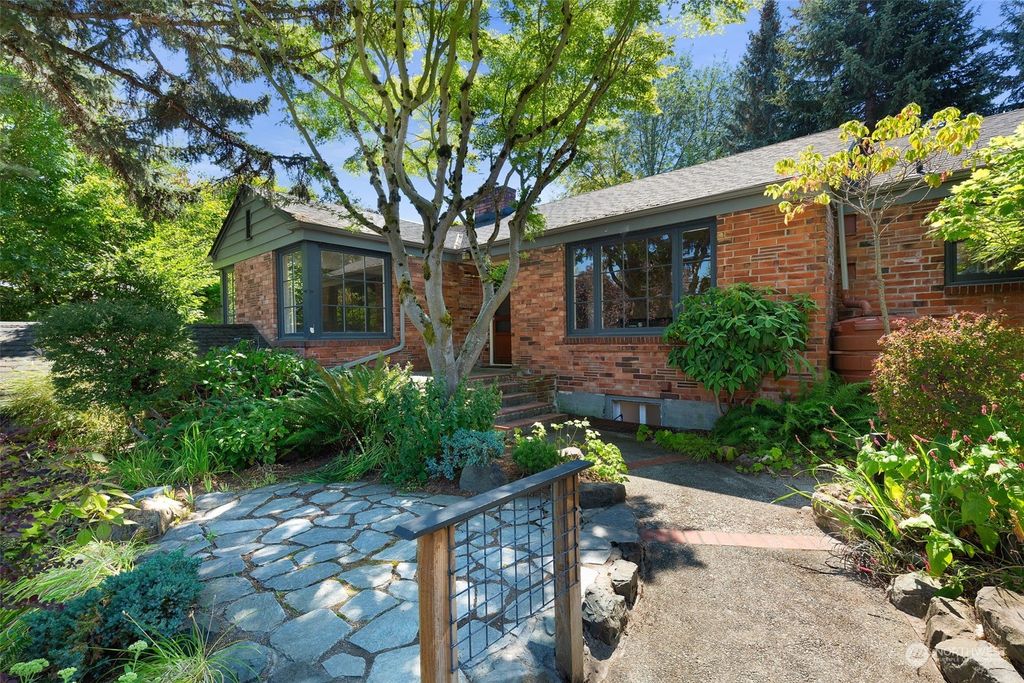 Photo of 2415 E Louisa Street, Seattle, WA 98112 (MLS # 2151263)