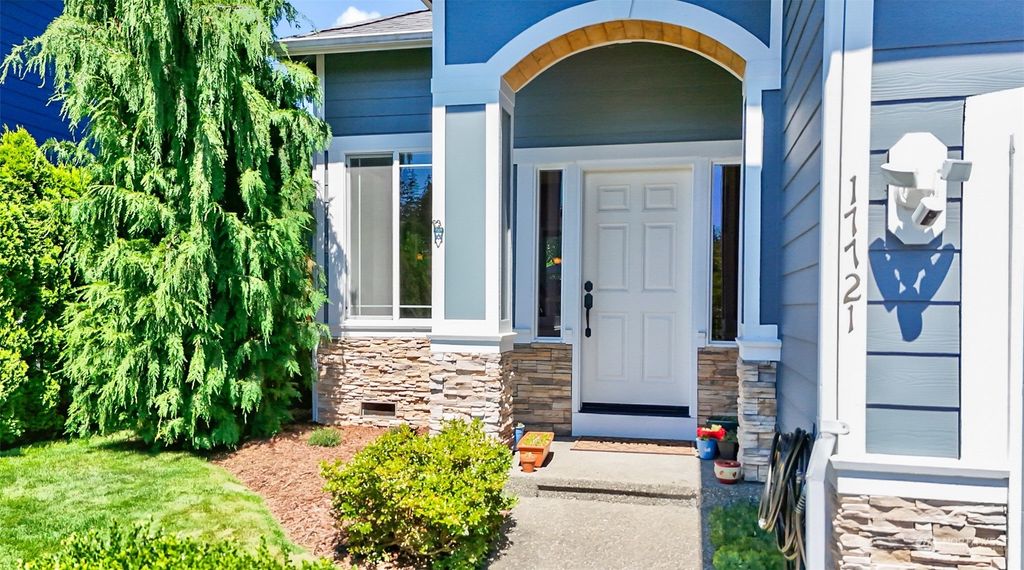 Photo of 17721 11th Place W, Lynnwood, WA 98037 (MLS # 2261234)