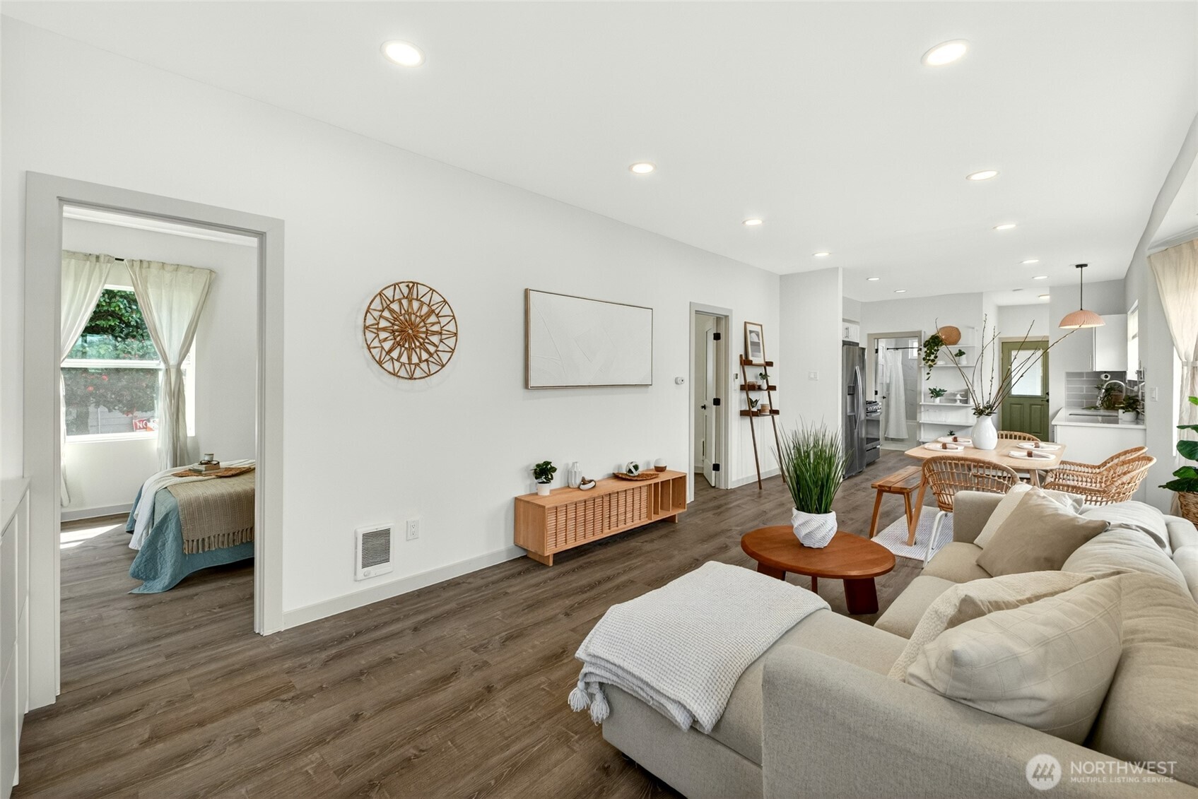 5802 S Warner Street