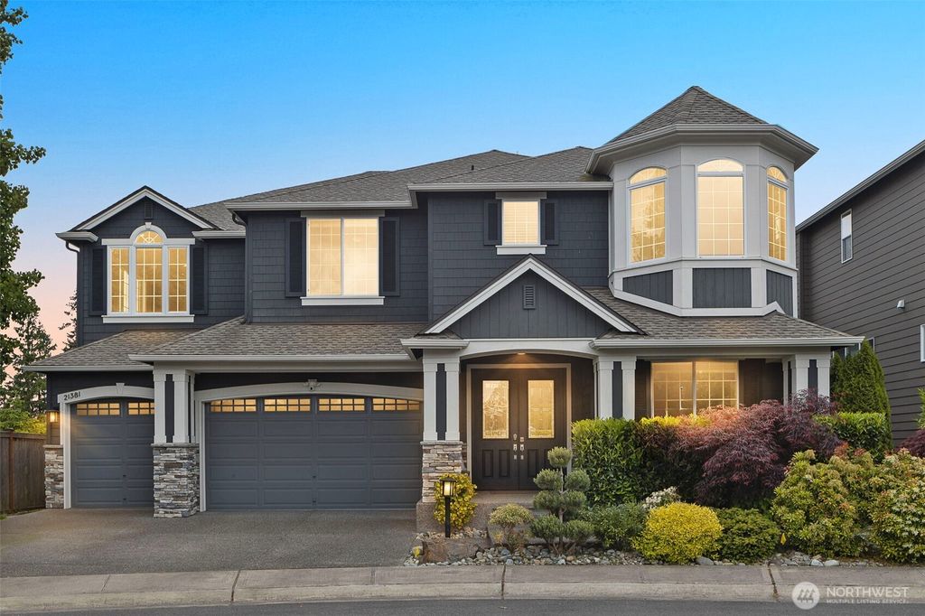 Photo of 21381 NE 2nd Ct, Sammamish, WA 98074 (MLS # 2375123)