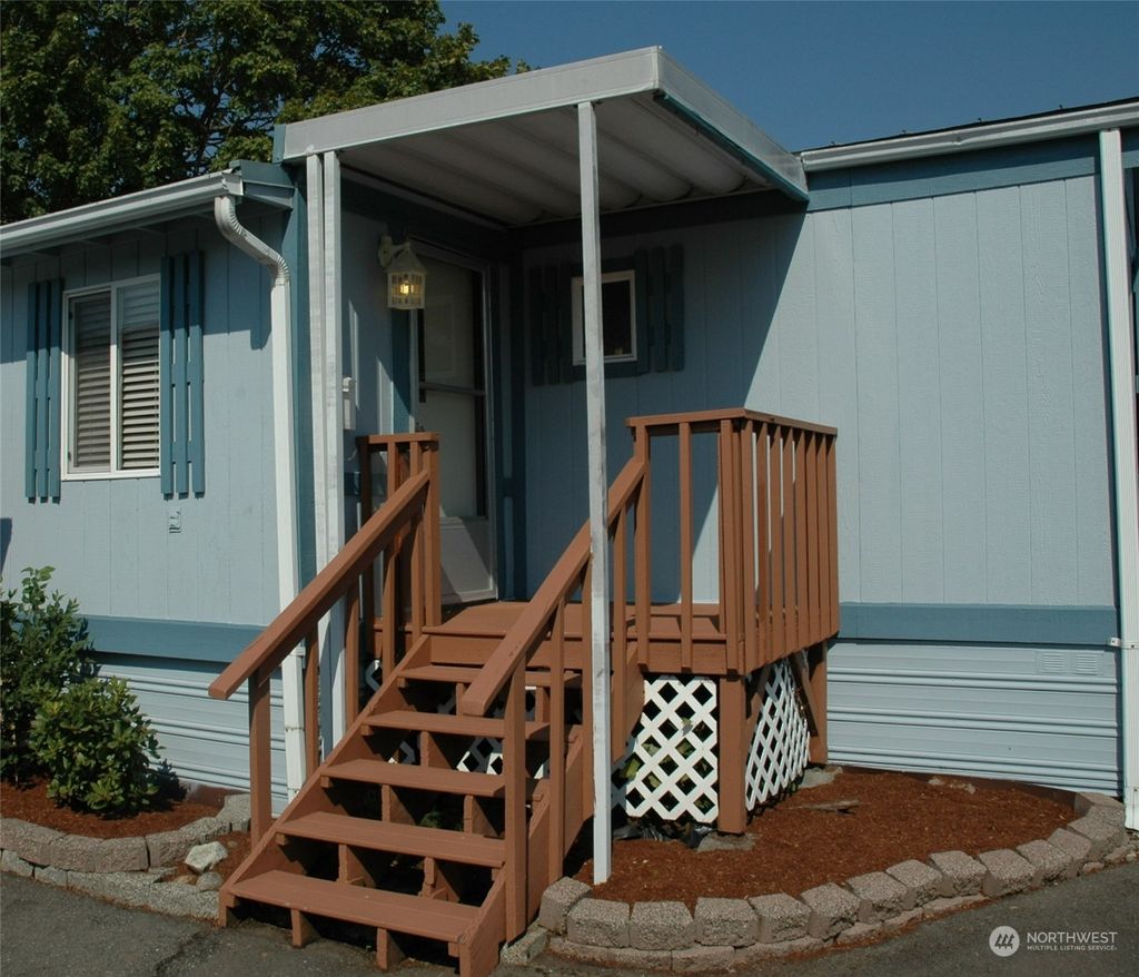 Photo of 3252 S 181st Place #113, SeaTac, WA 98188 (MLS # 1999955)