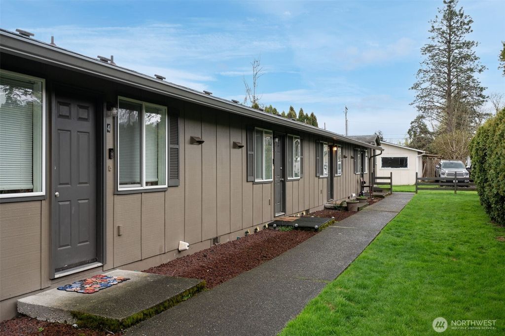 Photo of 218 3rd Avenue SW, Pacific, WA 98047 (MLS # 2354811)