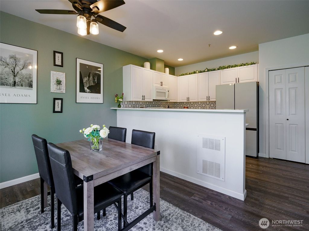Photo of 14120 171st Way SE #C-204, Renton, WA 98058 (MLS # 2375610)