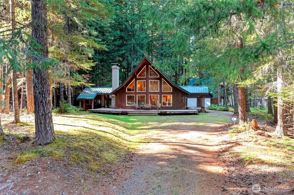 Photo of 62213 Aspen Way E, Greenwater, WA 98022 (MLS # 2590796)