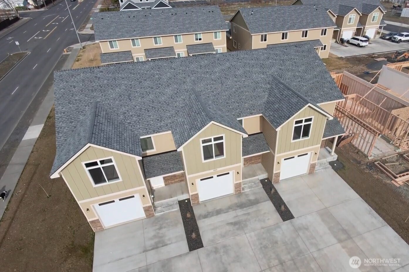 920 NW Sunburst Court