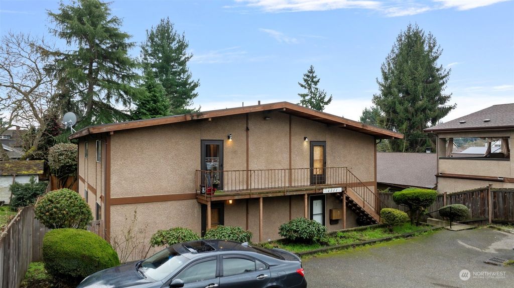 Photo of 1111 SW 148th Street, Burien, WA 98166 (MLS # 2199625)