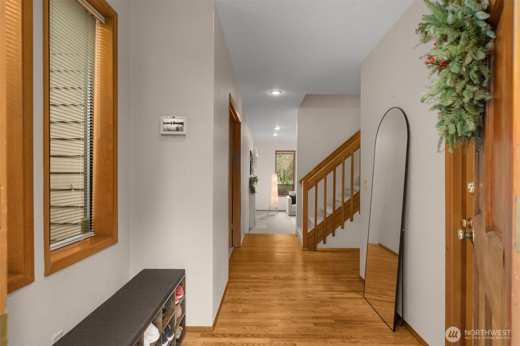 Photo of 18557 W Lake Desire Drive SE, Renton, WA 98058 (MLS # 2476173)