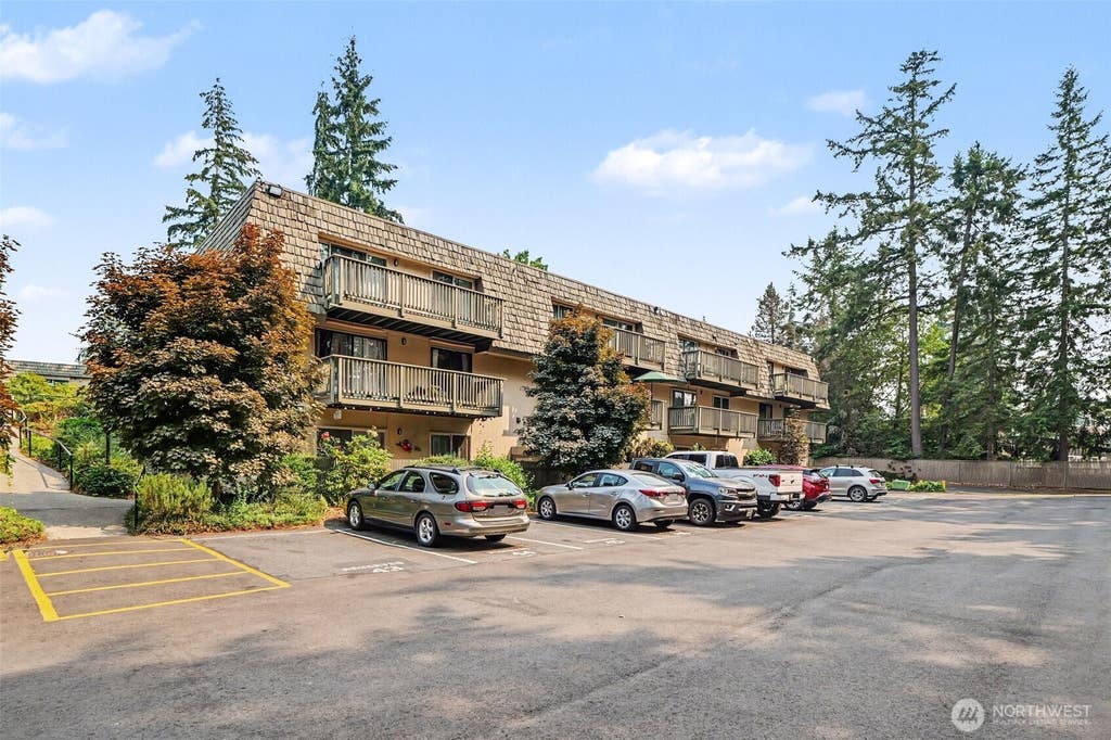Photo of 1420 153rd Ave NE AVE #3702, Bellevue, WA 98007 (MLS # 2563831)