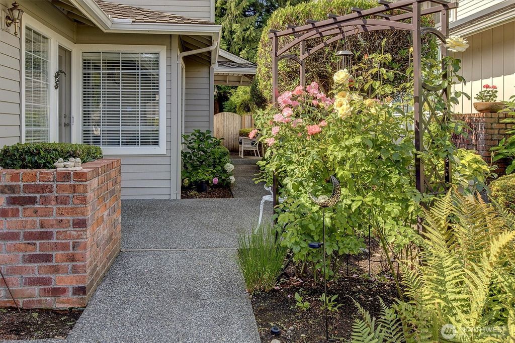 Photo of 1908 Mill Pointe Drive SE, Mill Creek, WA 98012 (MLS # 2355550)