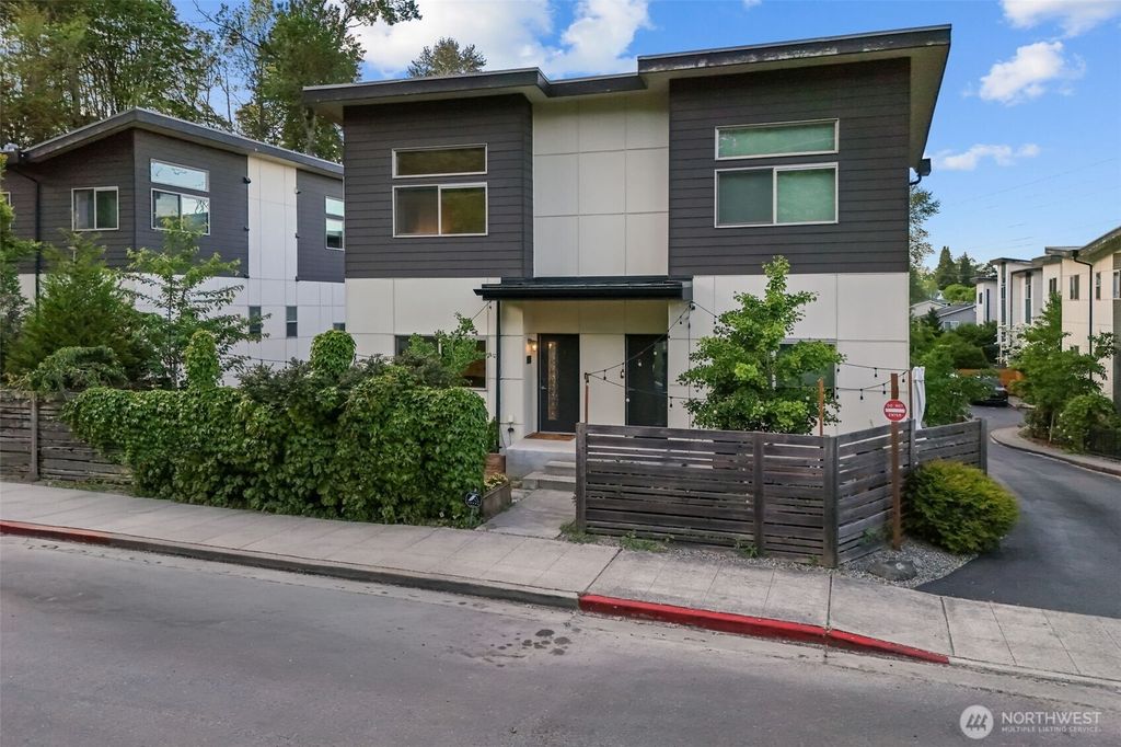 Photo of 4204 S Trenton Street, Seattle, WA 98118 (MLS # 2526439)