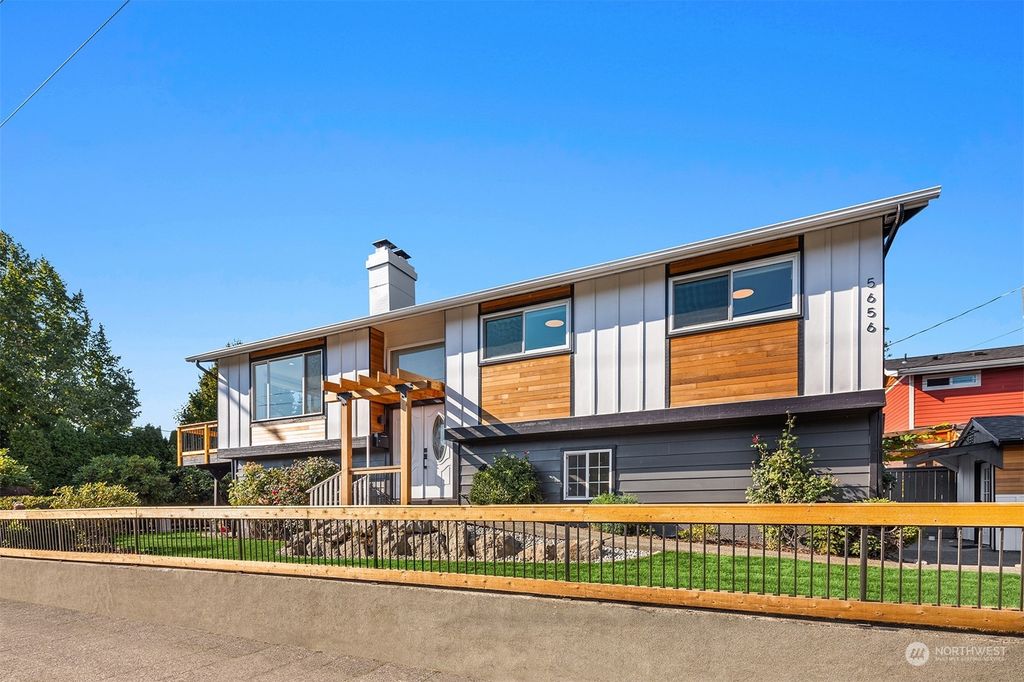 Photo of 5656 35th Avenue SW, Seattle, WA 98126 (MLS # 2157548)