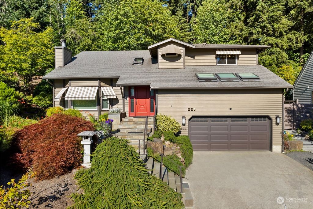 Photo of 7522 134th Avenue SE, Newcastle, WA 98059 (MLS # 2268014)