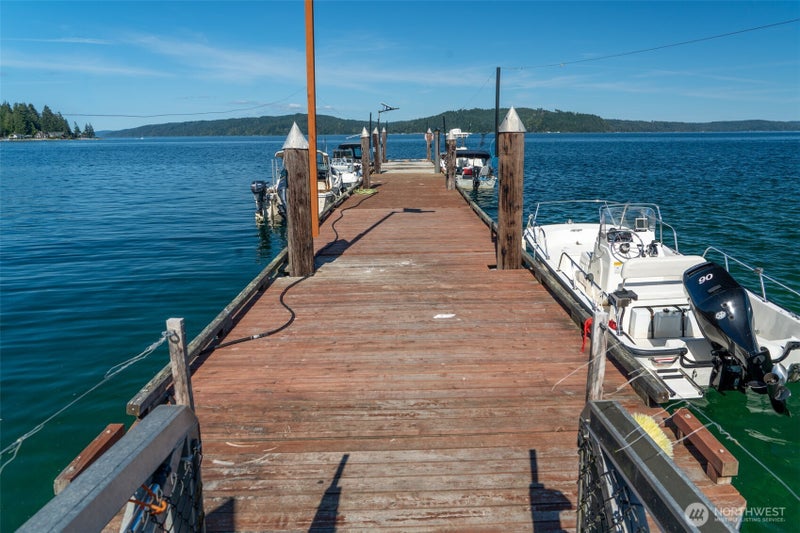 20 N Tillicum Beach Lane N