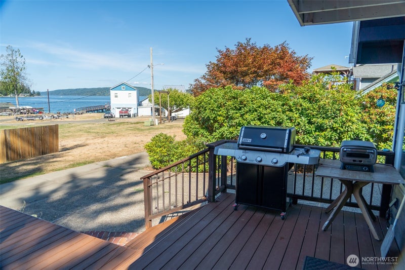 20 N Tillicum Beach Lane N