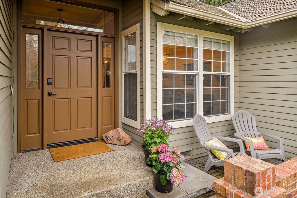 Photo of 4125 239th Place SE, Sammamish, WA 98029 (MLS # 2506498)