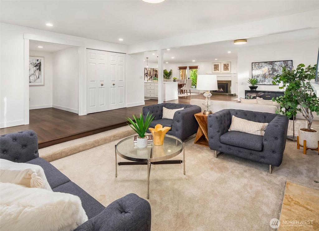 Photo of 20 Cascade Key, Bellevue, WA 98006 (MLS # 2477134)