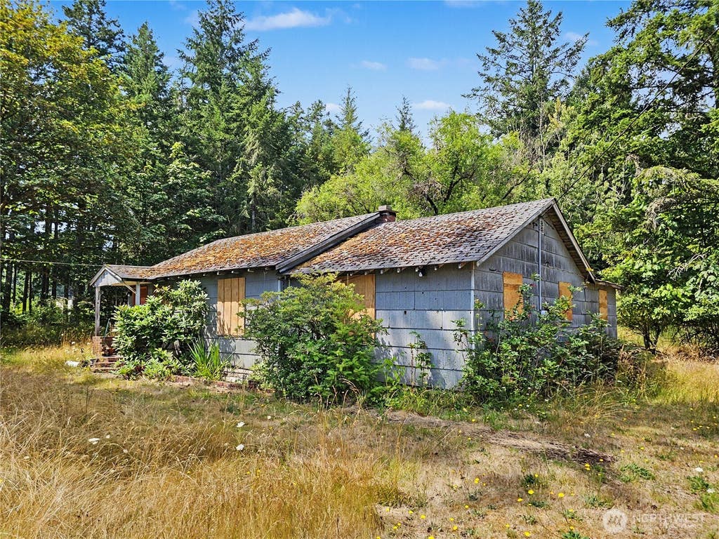 Photo of 310 Washington Street, Quilcene, WA 98376 (MLS # 2561347)