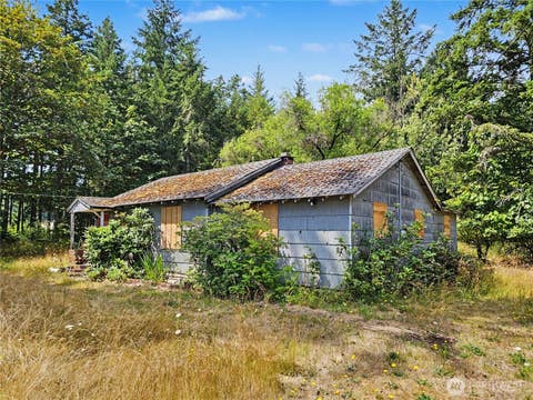 Photo of 310 Washington Street, Quilcene, WA 98376 (MLS # 2561347)