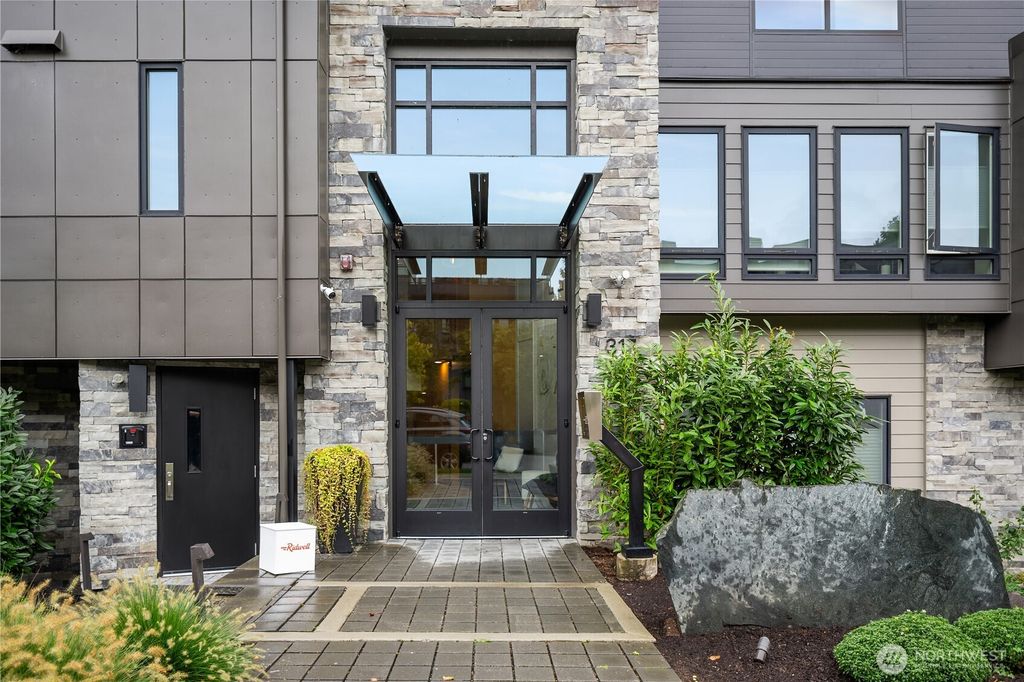 Photo of 317 5th Avenue #103, Kirkland, WA 98033 (MLS # 2439690)