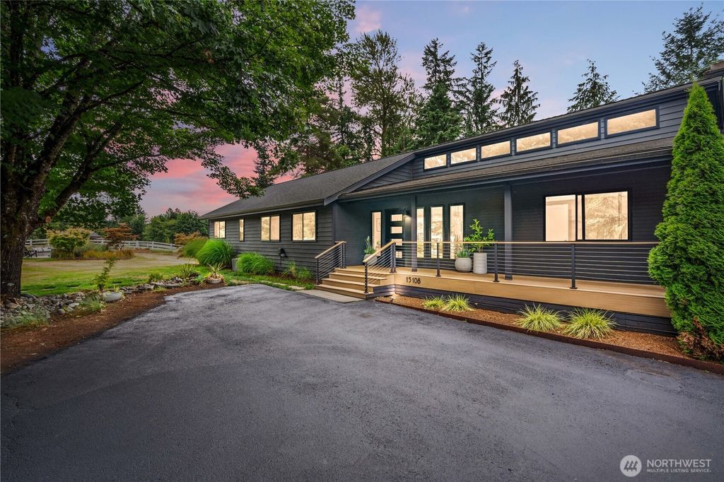 Photo of 15108 238th Avenue SE, Issaquah, WA 98027 (MLS # 2407752)