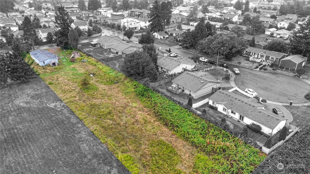 Photo of 511 S Valentine Avenue, Pacific, WA 98047 (MLS # 2174027)